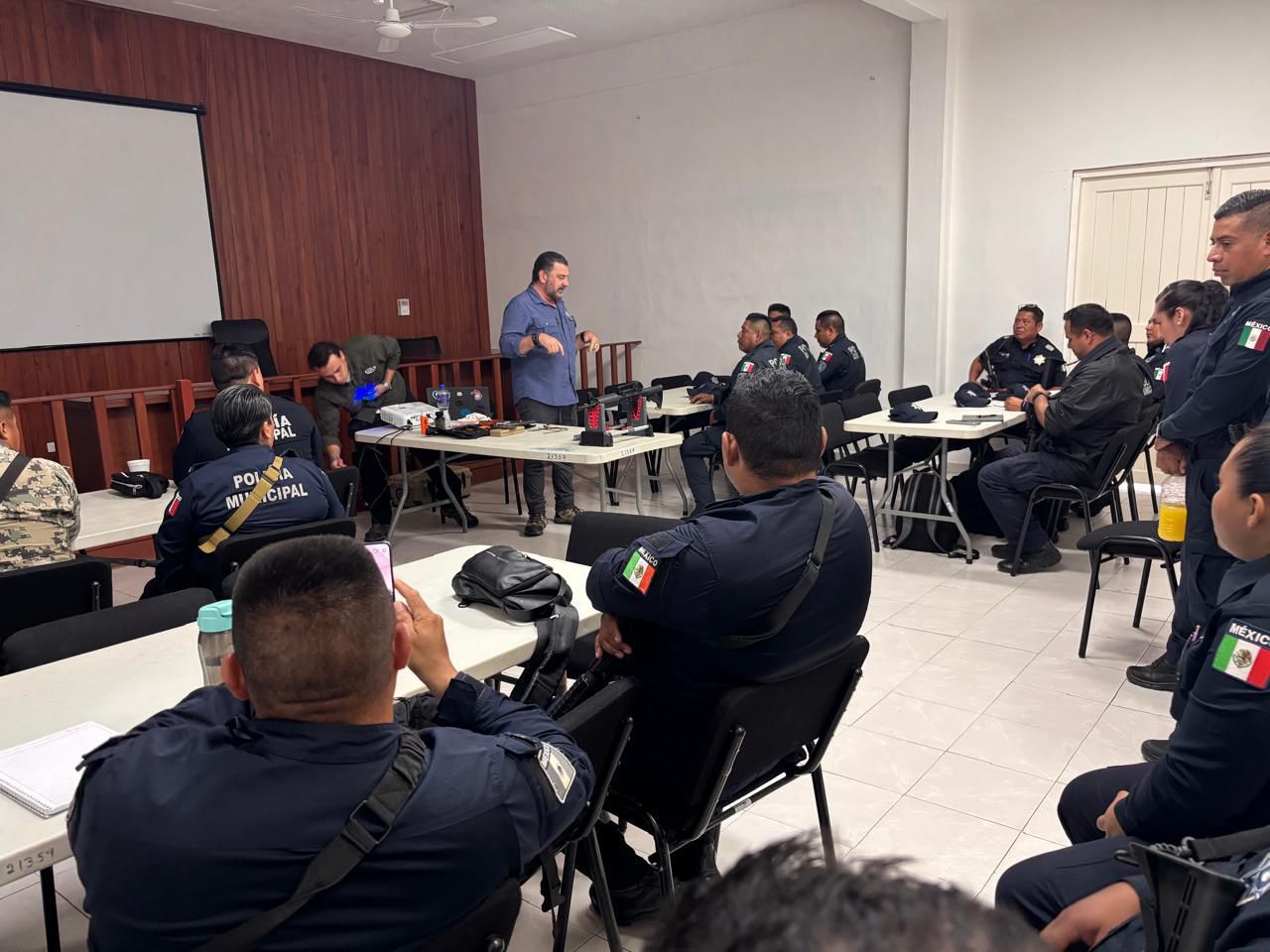 ACADEMIA DE POLICÍA DE BENITO JUÁREZ, SEDE DE CURSO DE ARMEROS DEL ESTADO